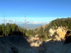 zerrissene Landschaft