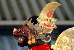Maske vorn und hinten